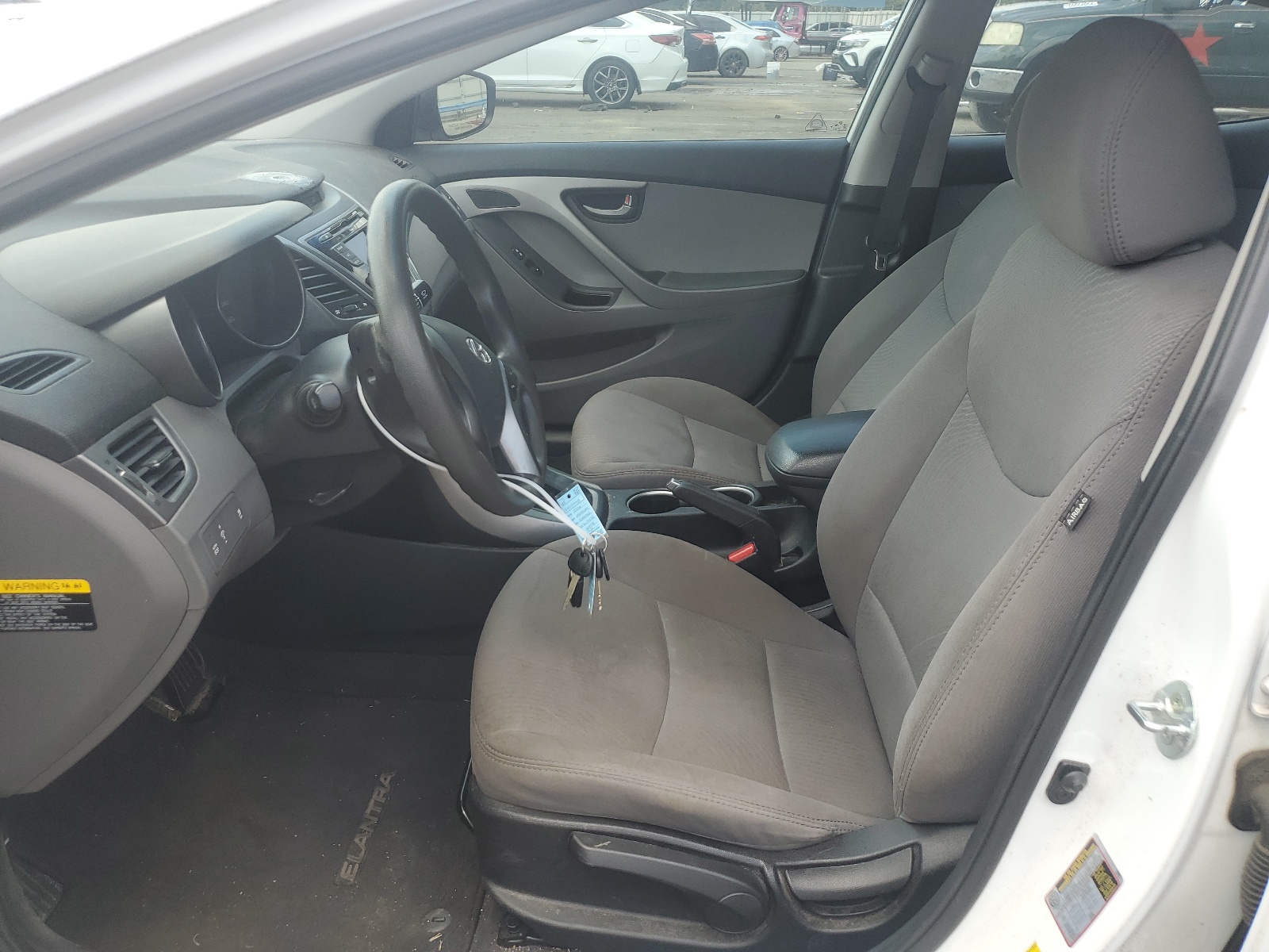 5NPDH4AEXGH763474 2016 Hyundai Elantra Se