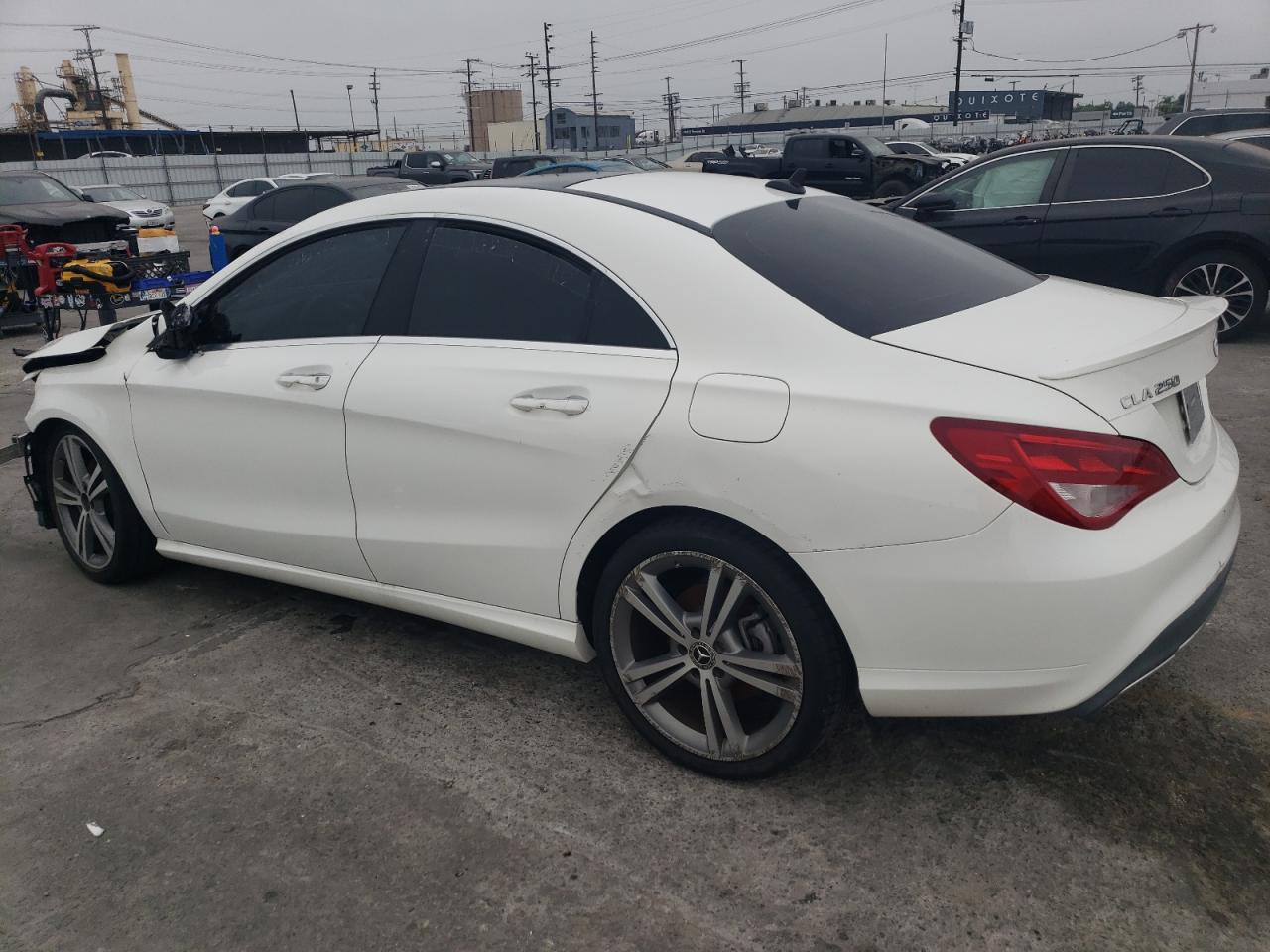 WDDSJ4EB7KN769985 2019 MERCEDES-BENZ CLA CLASS - Image 2