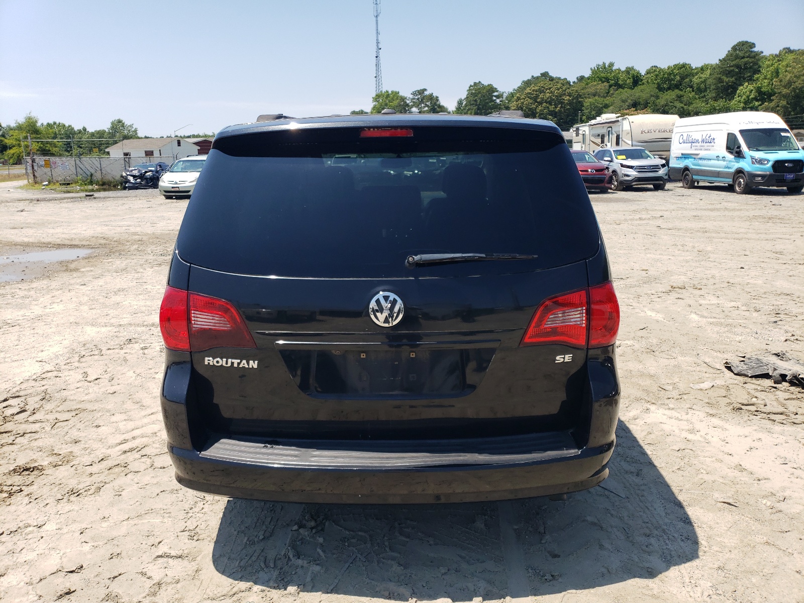 2V4RW3DGXBR621985 2011 Volkswagen Routan Se