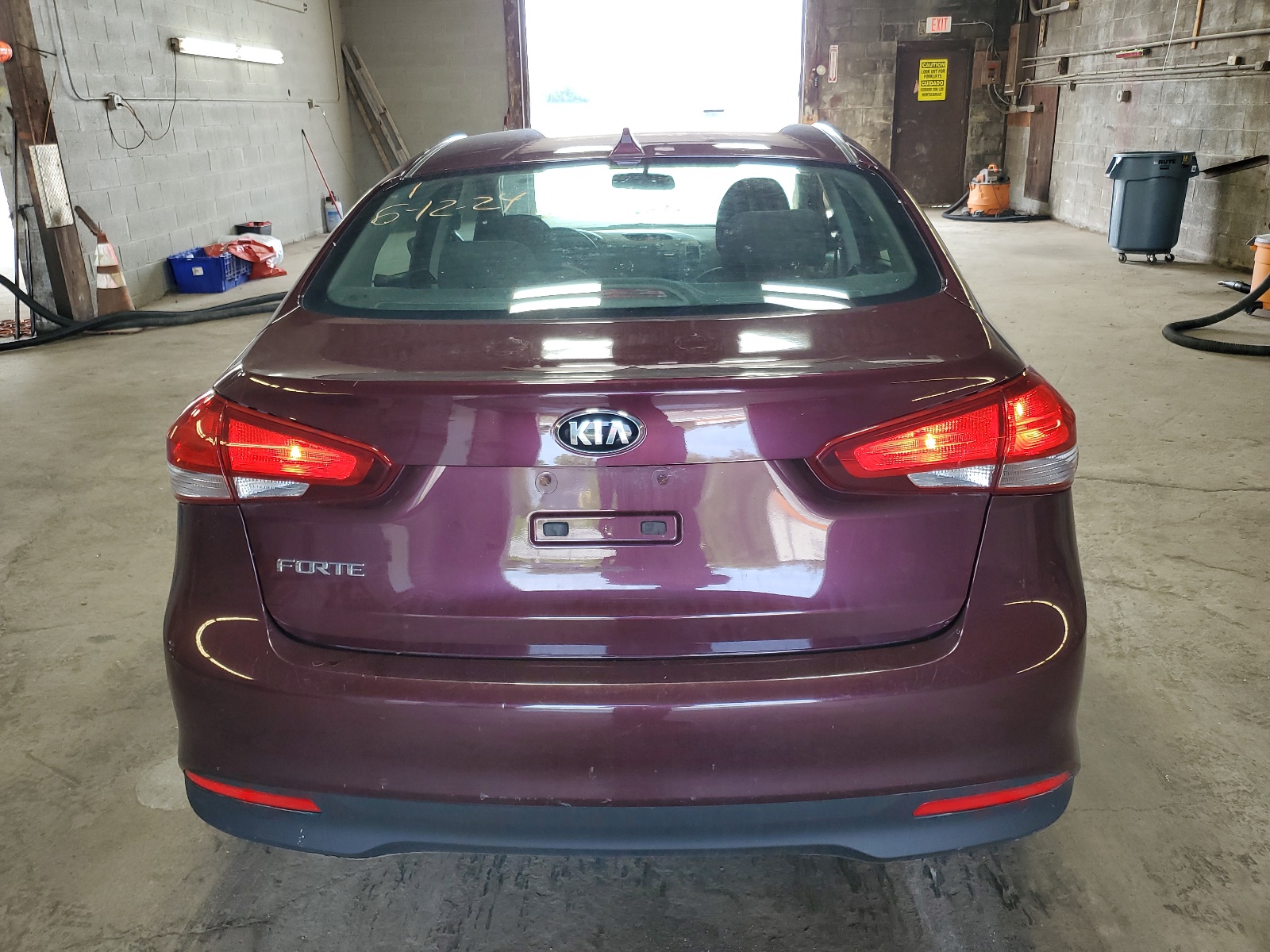 3KPFK4A72HE052661 2017 Kia Forte Lx