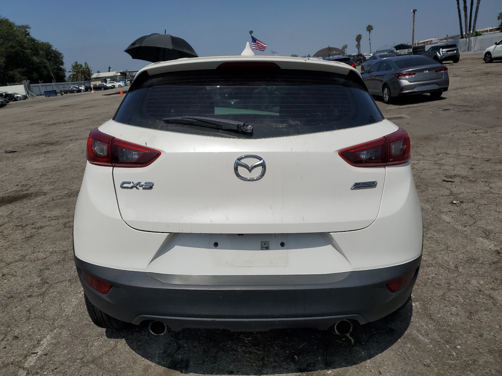 JM1DKDB78J0300240 2018 Mazda Cx-3 Sport