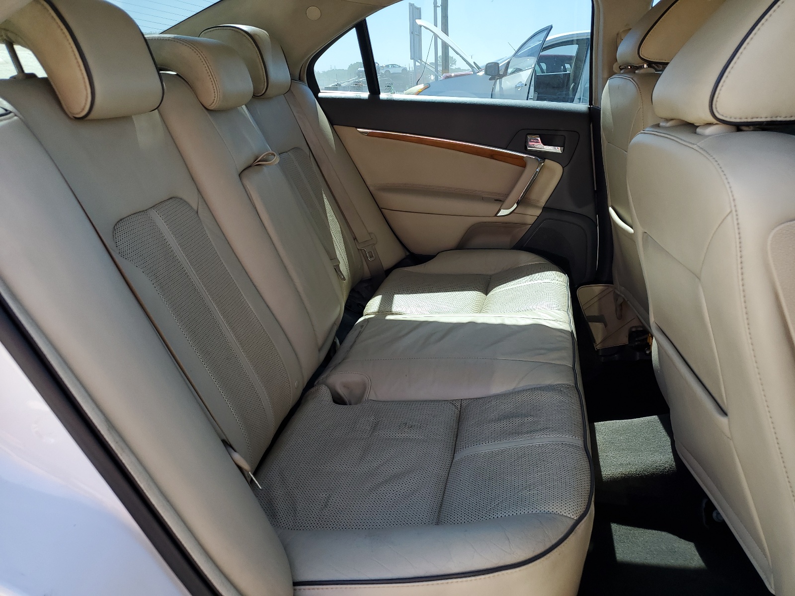 3LNHL2GC6AR605739 2010 Lincoln Mkz