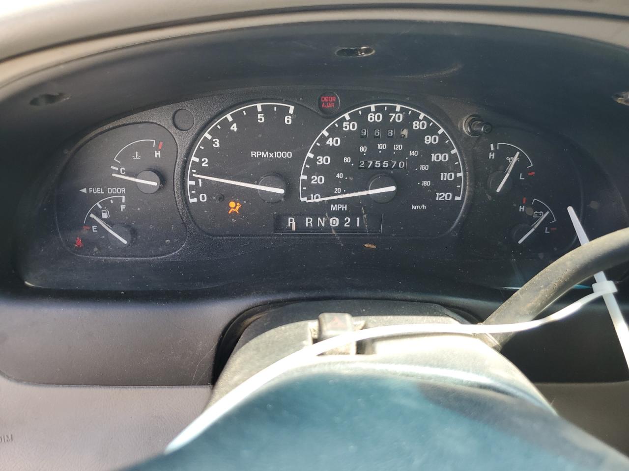 2000 Ford Explorer Xlt VIN: 1FMZU63E9YUB06016 Lot: 60847504