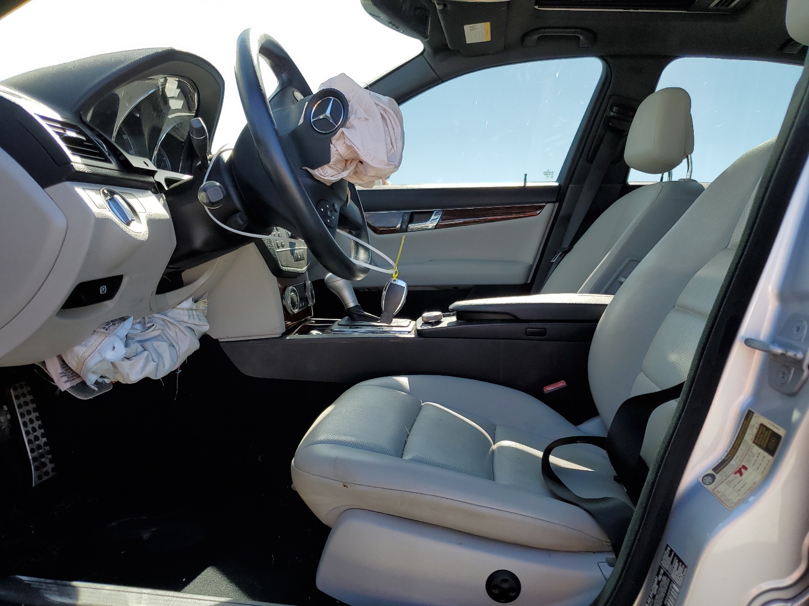 WDDGF5EB6BR143141 2011 Mercedes-Benz C 300