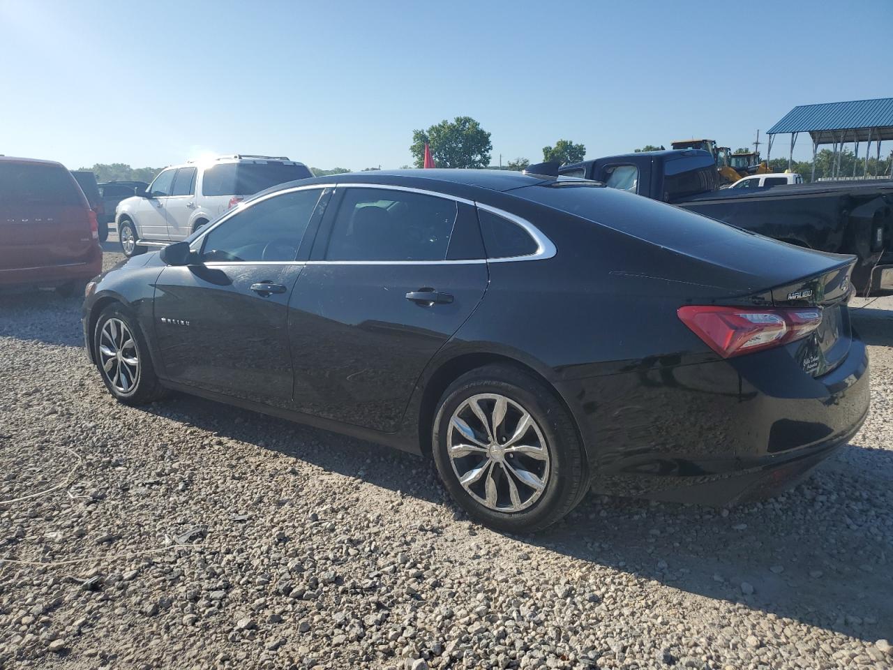 1G1ZD5ST2LF113801 2020 CHEVROLET MALIBU - Image 2