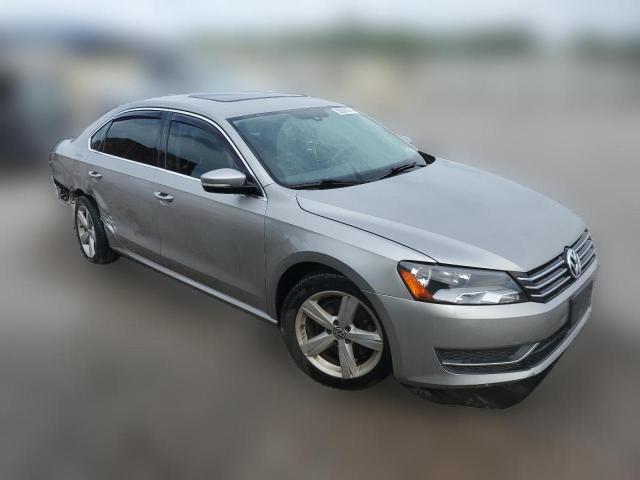  VOLKSWAGEN PASSAT 2014 Серебристый