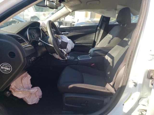  CHRYSLER 300 2022 Белый