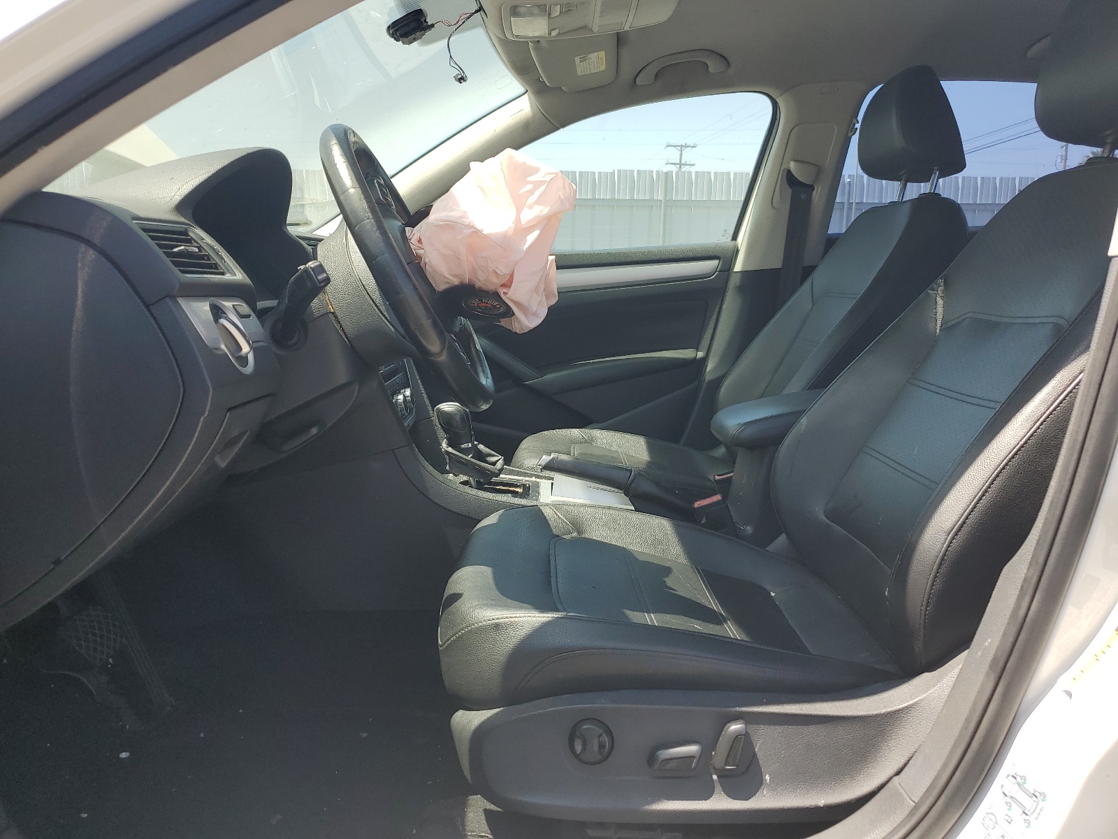 1VWBP7A32CC041655 2012 Volkswagen Passat Se