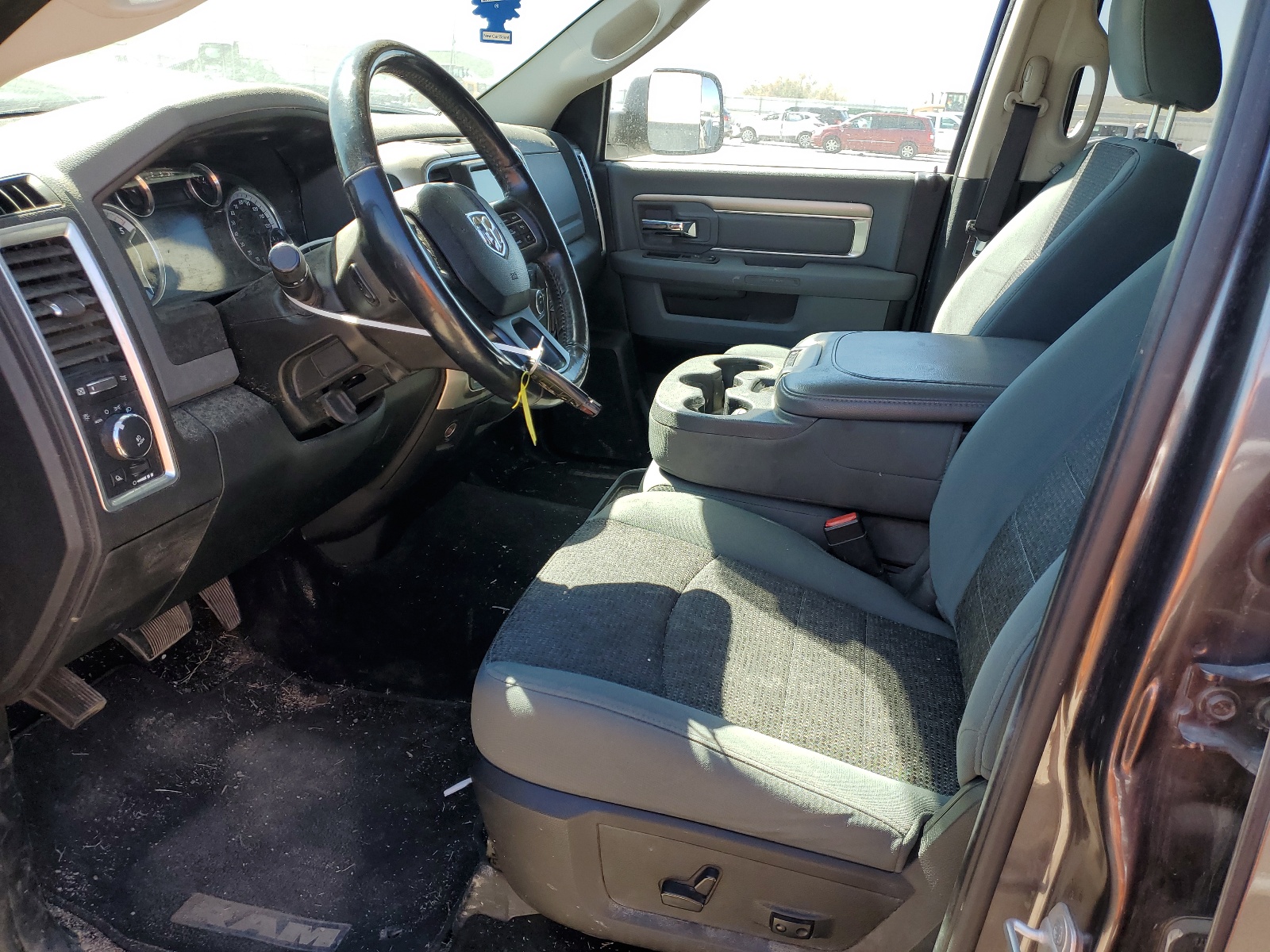 1C6RR7LM9ES475623 2014 Ram 1500 Slt