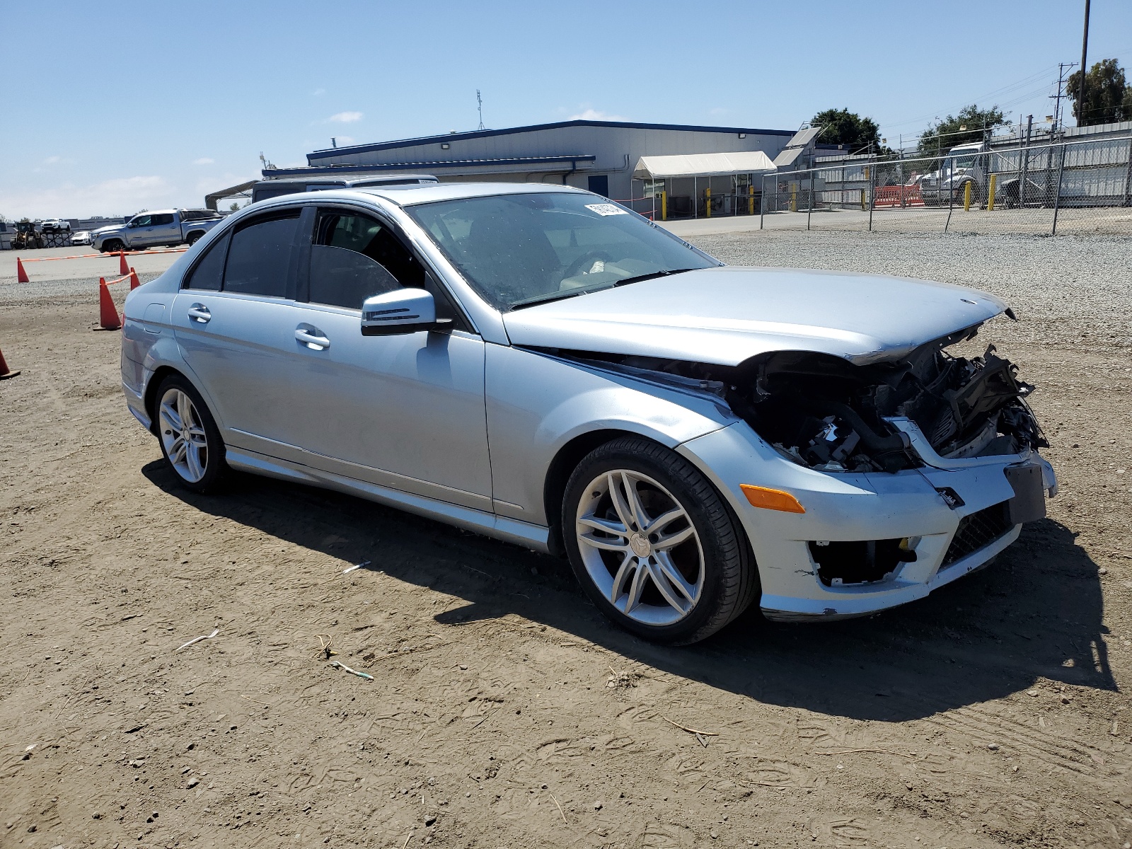 2013 Mercedes-Benz C 250 vin: WDDGF4HB3DR248020