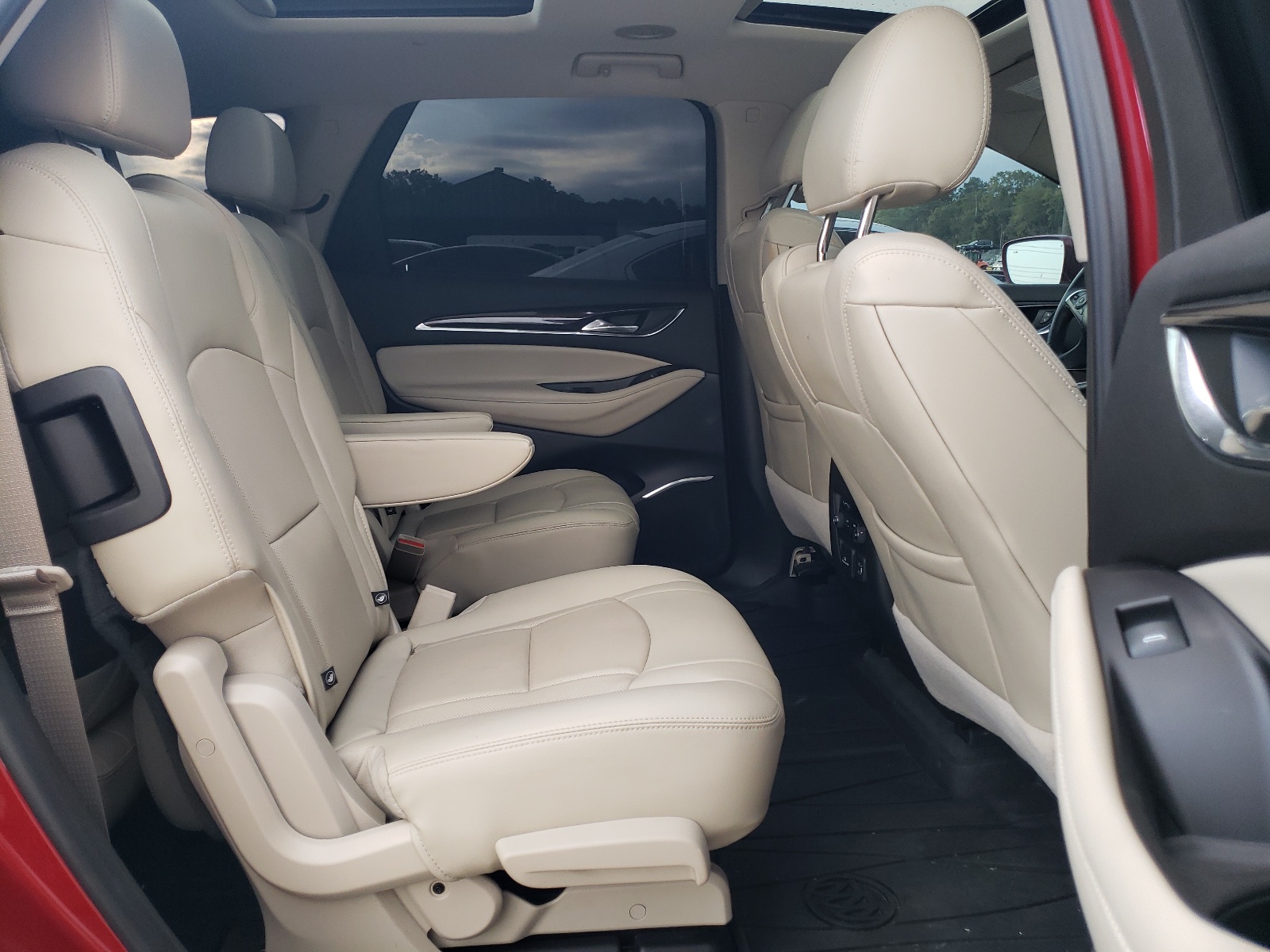 5GAERBKW6KJ125205 2019 Buick Enclave Essence