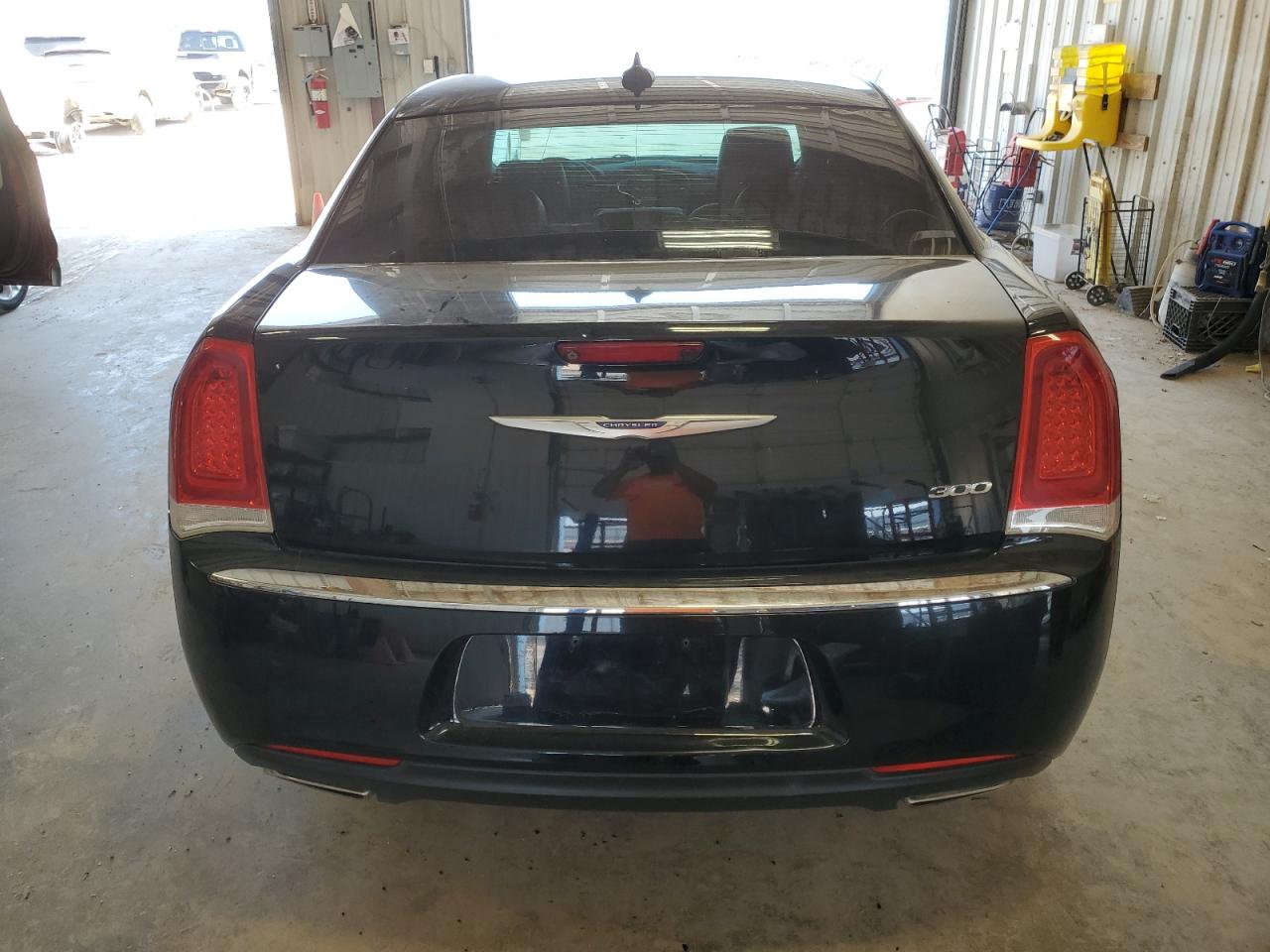 2019 Chrysler 300 Limited VIN: 2C3CCAEG1KH698086 Lot: 58133794