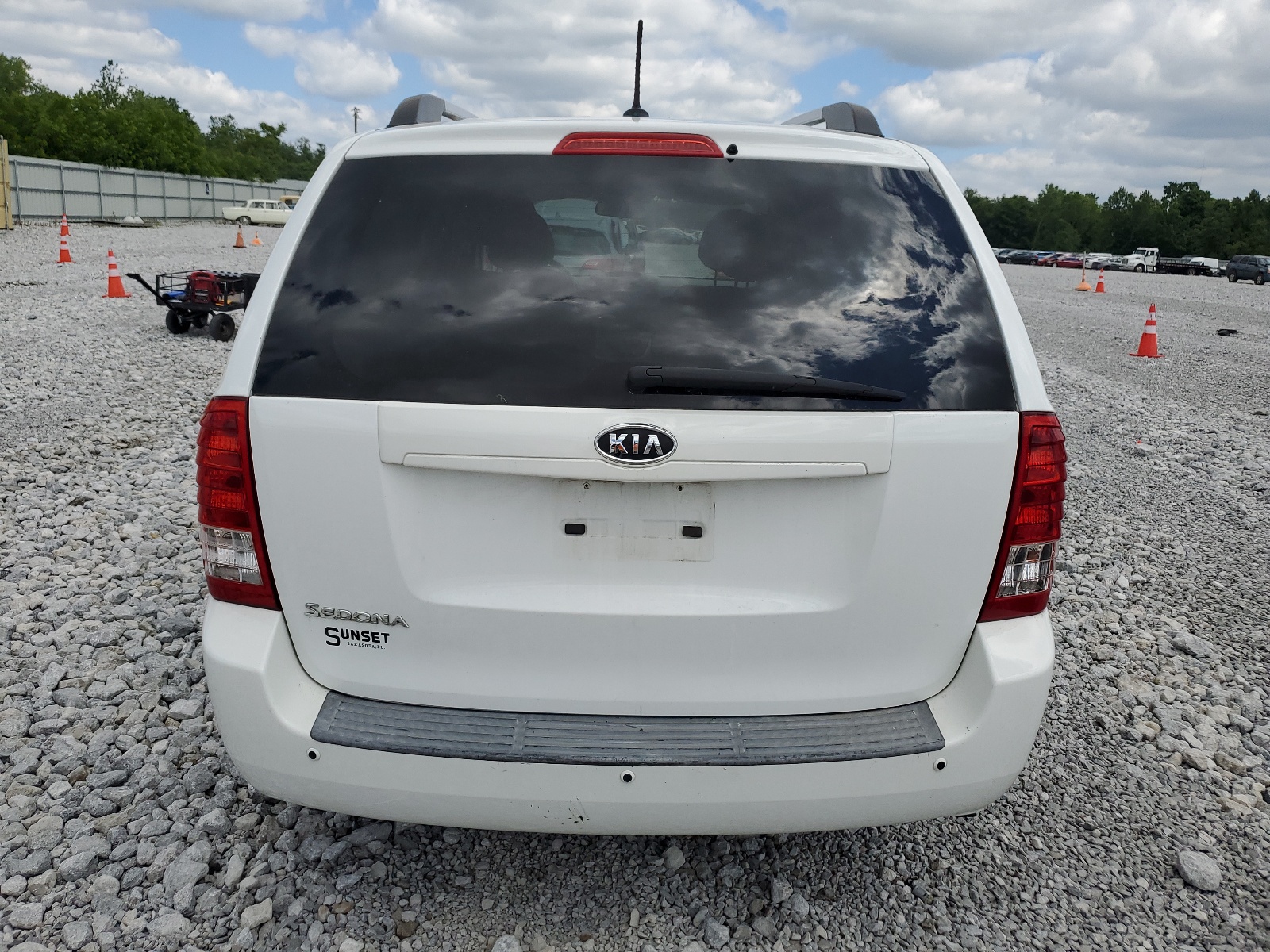 KNDMG4C7XB6409295 2011 Kia Sedona Lx