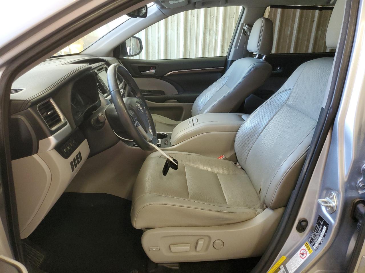 2015 Toyota Highlander Limited VIN: 5TDYKRFH0FS058372 Lot: 57324224