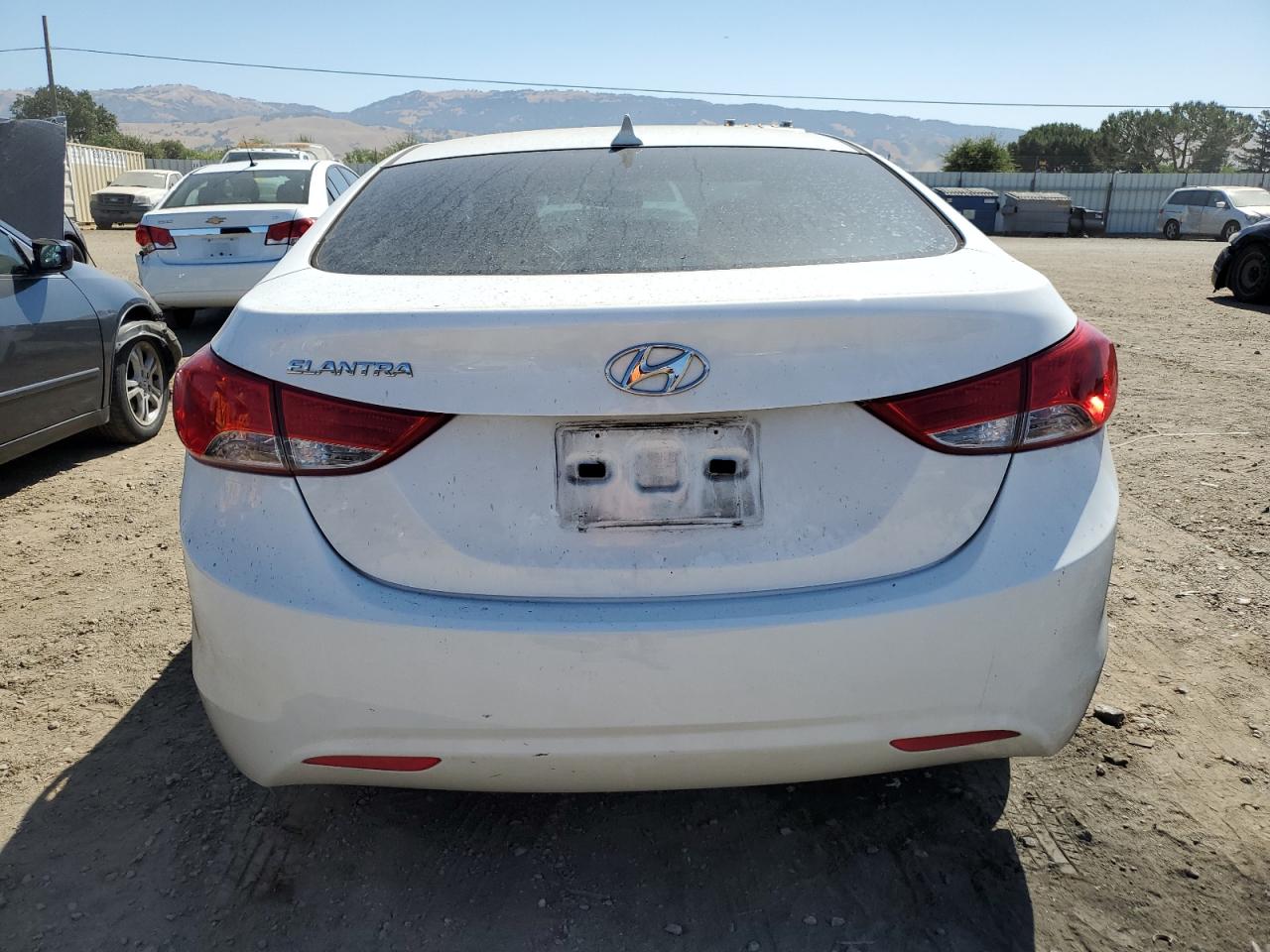 2013 Hyundai Elantra - Image 6