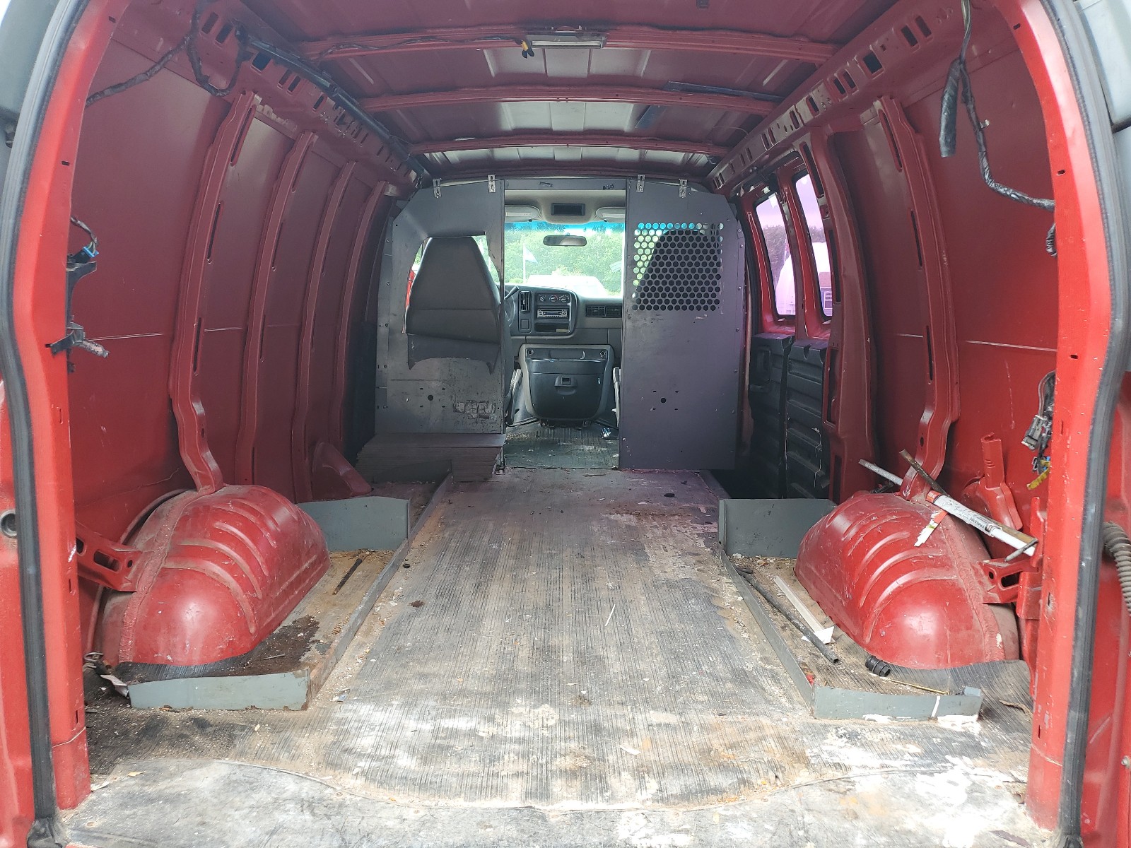 1GCGG25R9Y1215041 2000 Chevrolet Express G2500