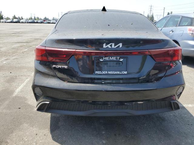 3KPF24AD8PE583013 Kia Forte LX 6