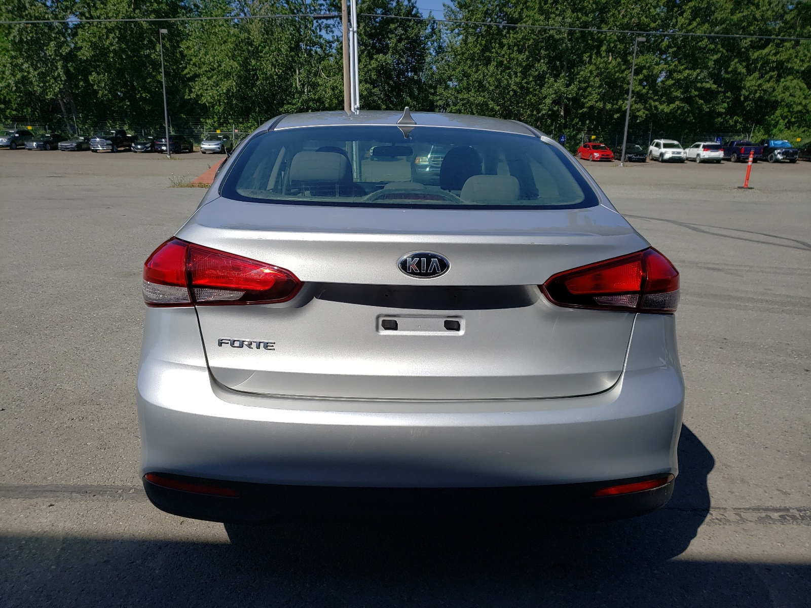 2018 Kia Forte Lx vin: 3KPFK4A75JE223862