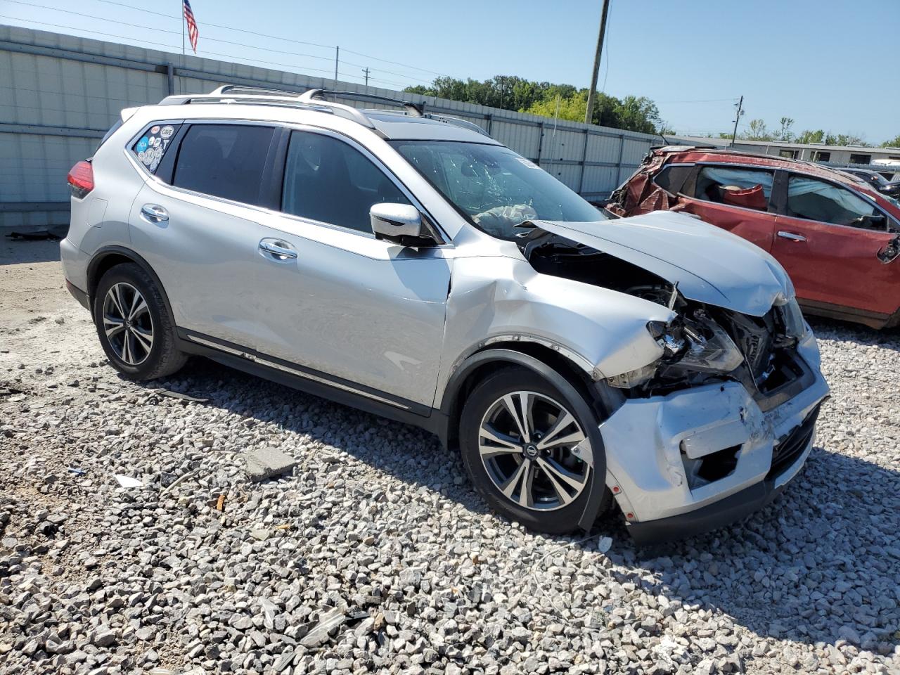 5N1AT2MT4HC792462 NISSAN ROGUE 2017
