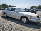 2002 Lincoln Town Car Executive للبيع في Mebane، NC - Front End
