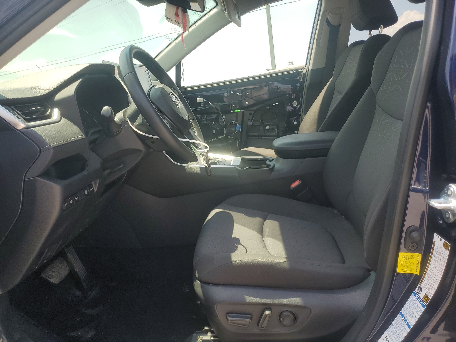 JTMRWRFV5MD128133 2021 Toyota Rav4 Xle