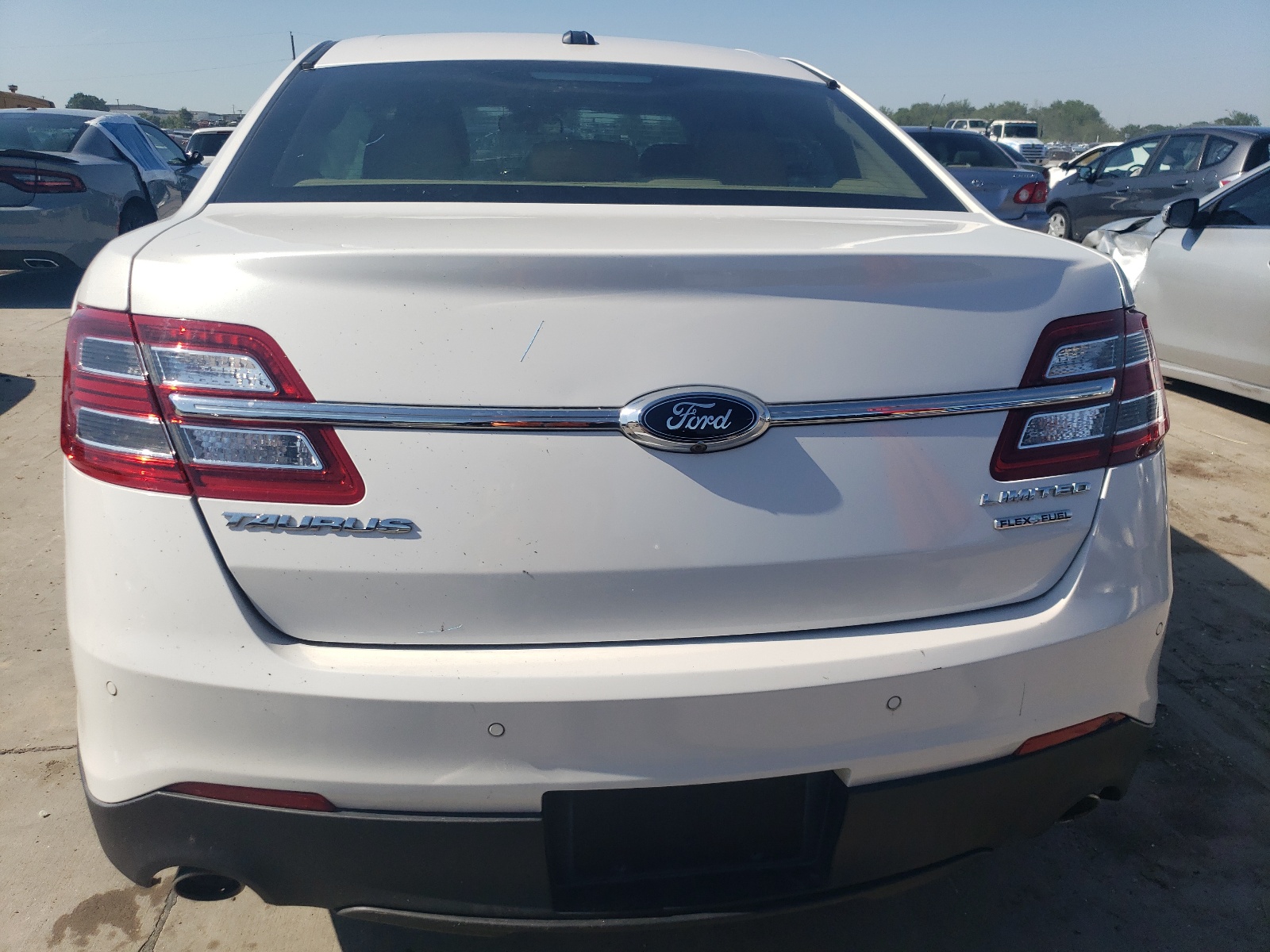 1FAHP2F82FG192213 2015 Ford Taurus Limited