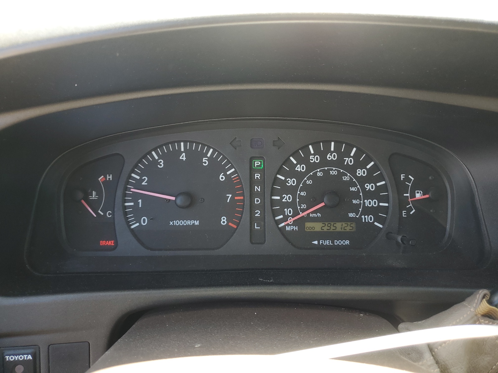 4T3ZF13C0WU074461 1998 Toyota Sienna Le