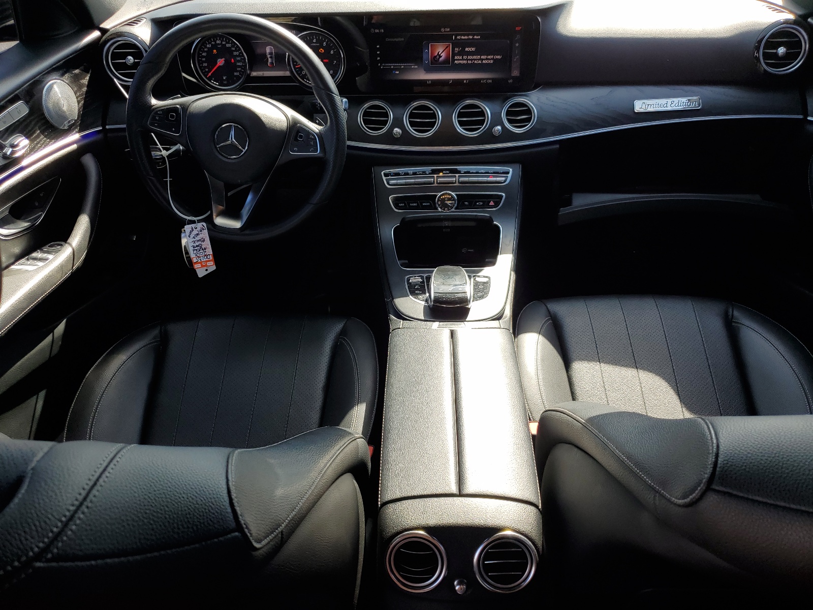 WDDZF4JB5JA368933 2018 Mercedes-Benz E 300