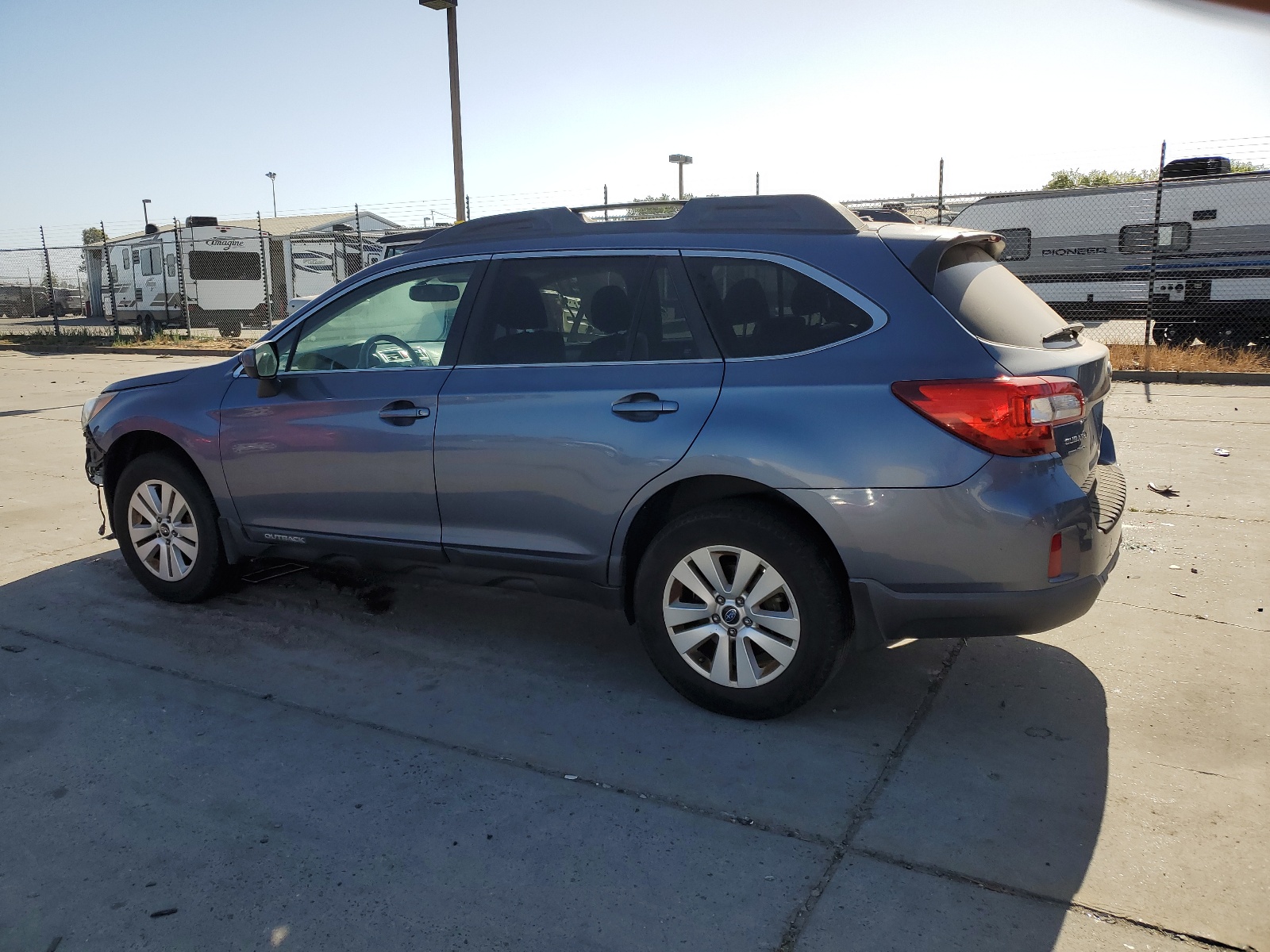 2015 Subaru Outback 2.5I Premium vin: 4S4BSACC9F3337428