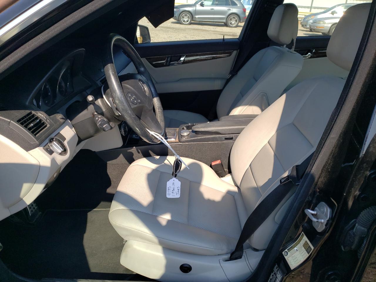 2011 Mercedes-Benz C 350 VIN: WDDGF5GB9BR136746 Lot: 58753254