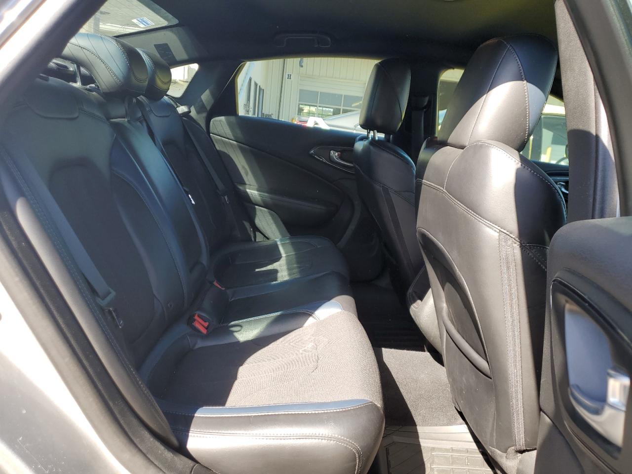 2015 Chrysler 200 S VIN: 1C3CCCBB2FN590576 Lot: 57690374