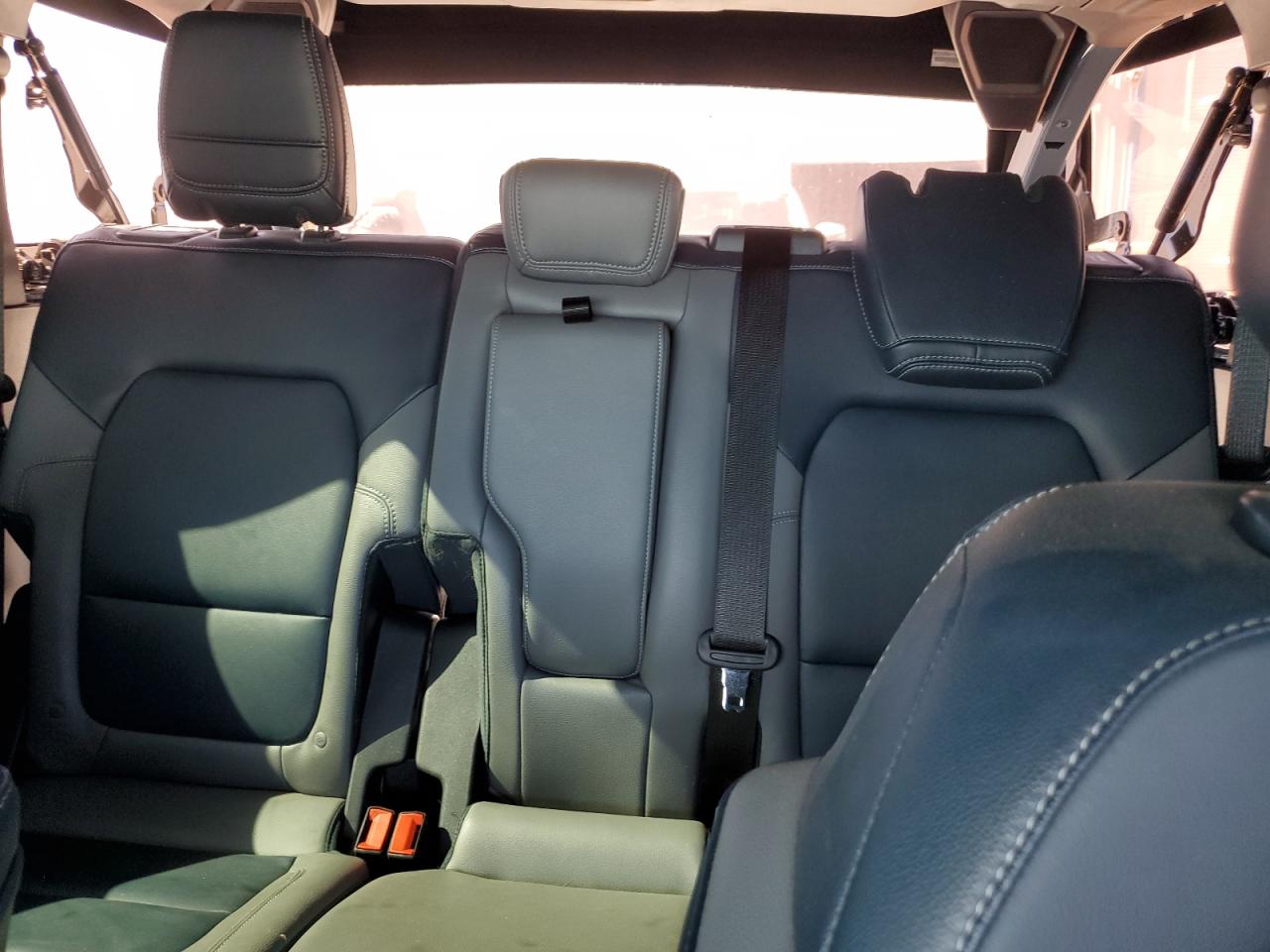 2023 Ford Bronco Base VIN: 1FMEE5BP2PLB84053 Lot: 59419054