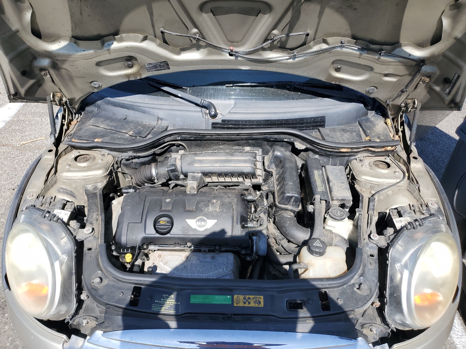 WMWMF3C56ATZ23315 2010 Mini Cooper