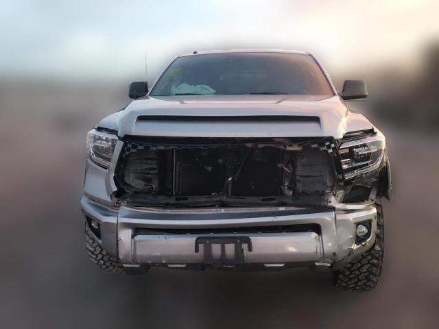  TOYOTA TUNDRA 2019 Серый