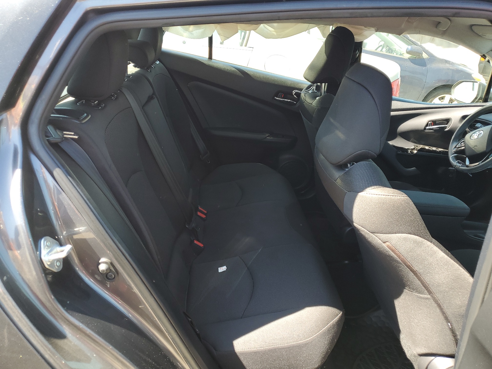 JTDKARFUXL3104499 2020 Toyota Prius L