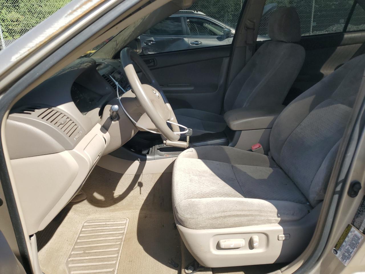 2004 Toyota Camry Le VIN: 4T1BE32K14U913158 Lot: 60057674