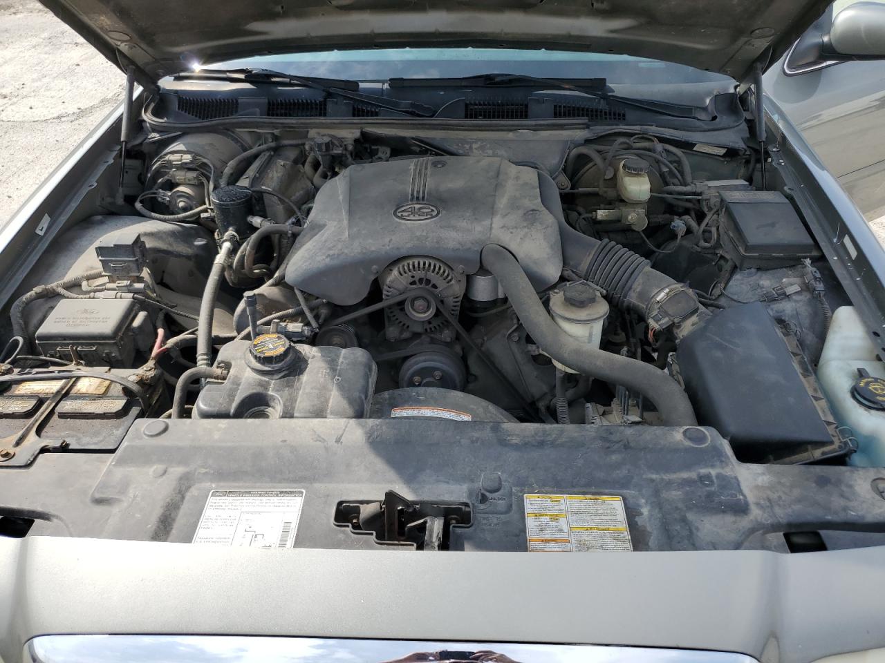 2000 Ford Crown Victoria VIN: 2FAFP73W8YX127337 Lot: 57895504