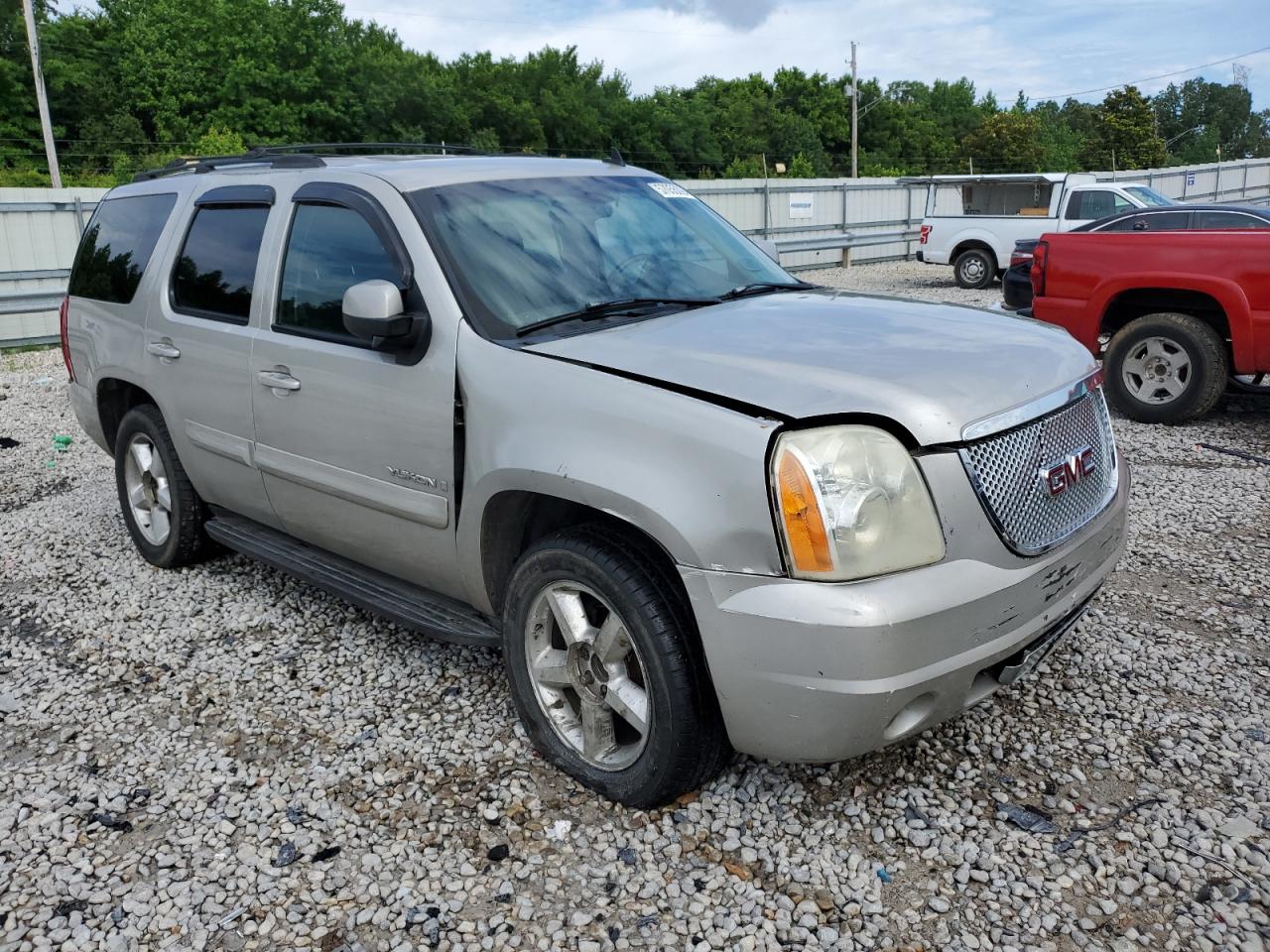 2007 GMC Yukon - Image 4