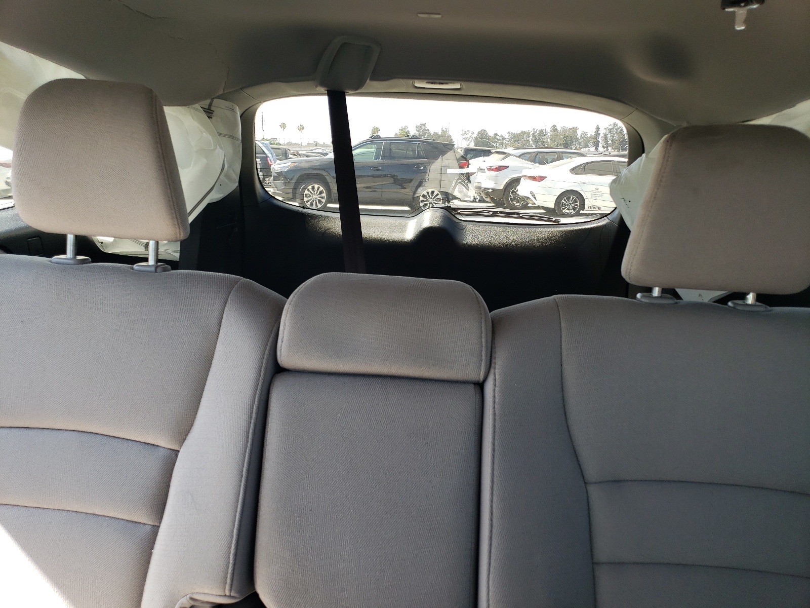 5FNYF5H19HB024810 2017 Honda Pilot Lx