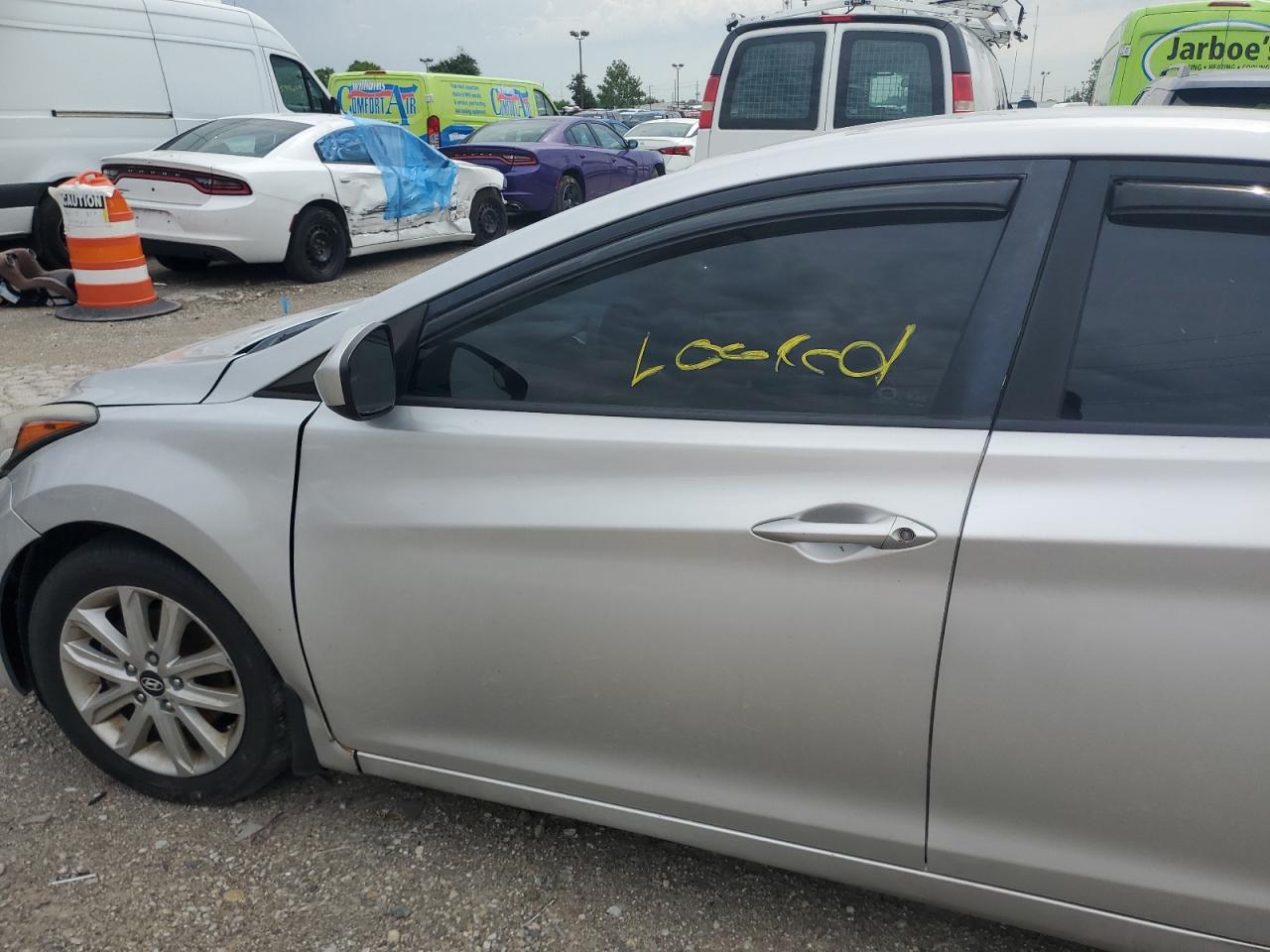 5NPDH4AE2FH624552 2015 Hyundai Elantra Se