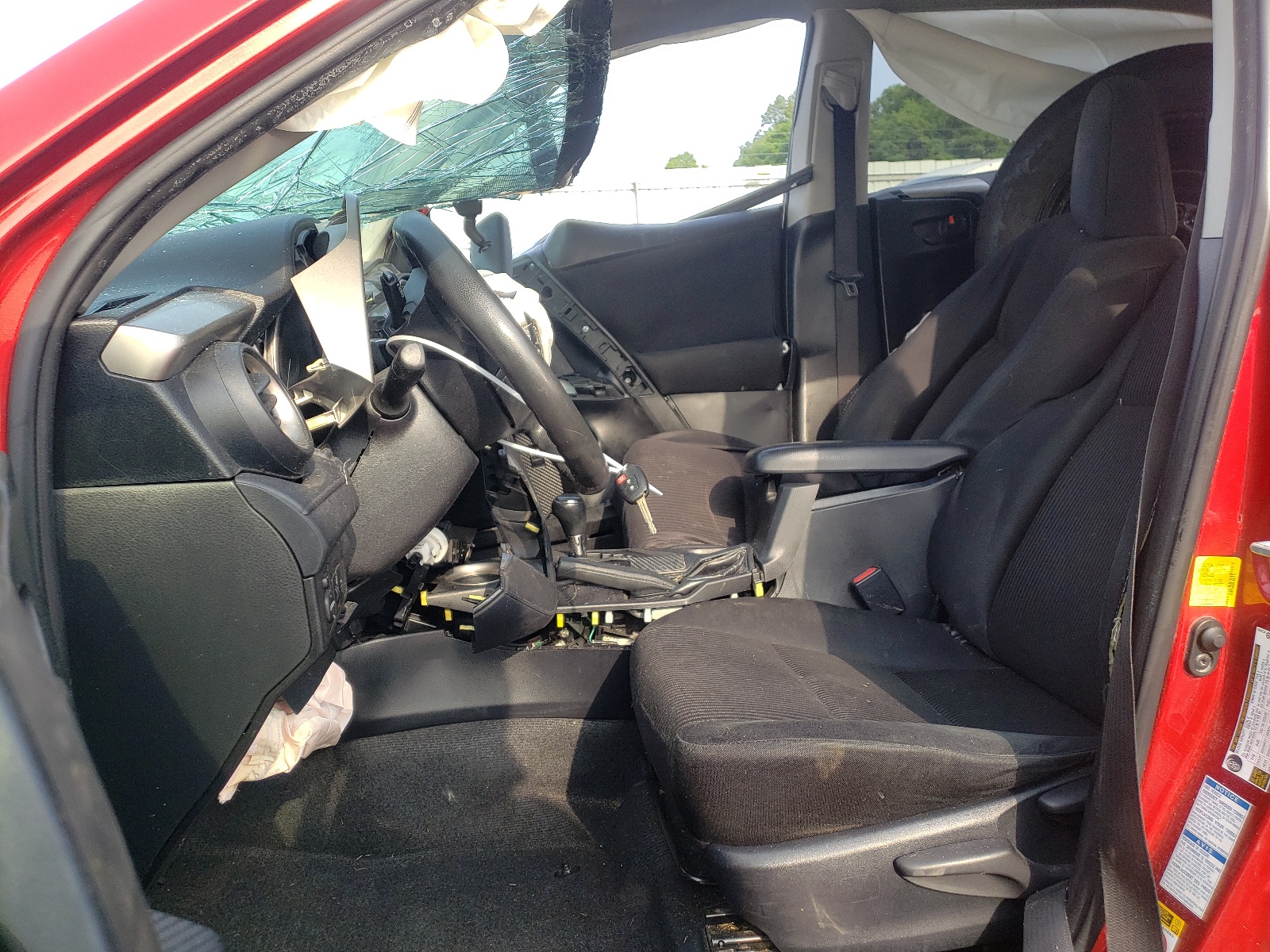 JTMBFREV8FJ047912 2015 Toyota Rav4 Le