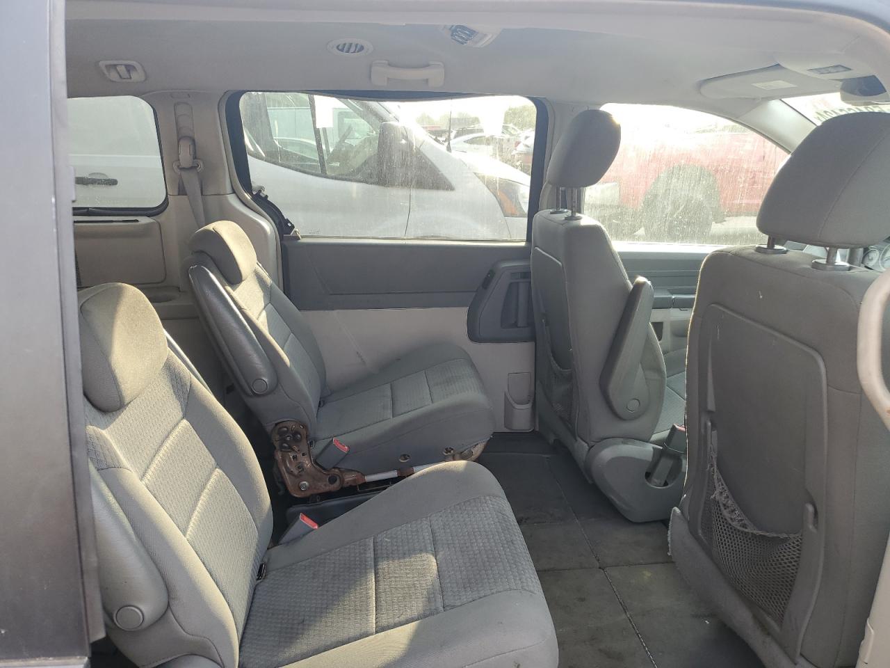 2010 Chrysler Town & Country Lx VIN: 2A4RR4DE2AR148534 Lot: 58466424