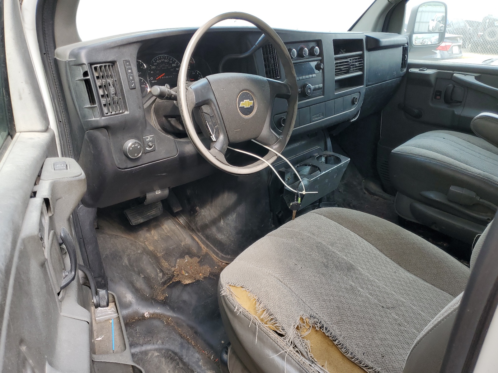 1GCSGAFX8B1144942 2011 Chevrolet Express G1500