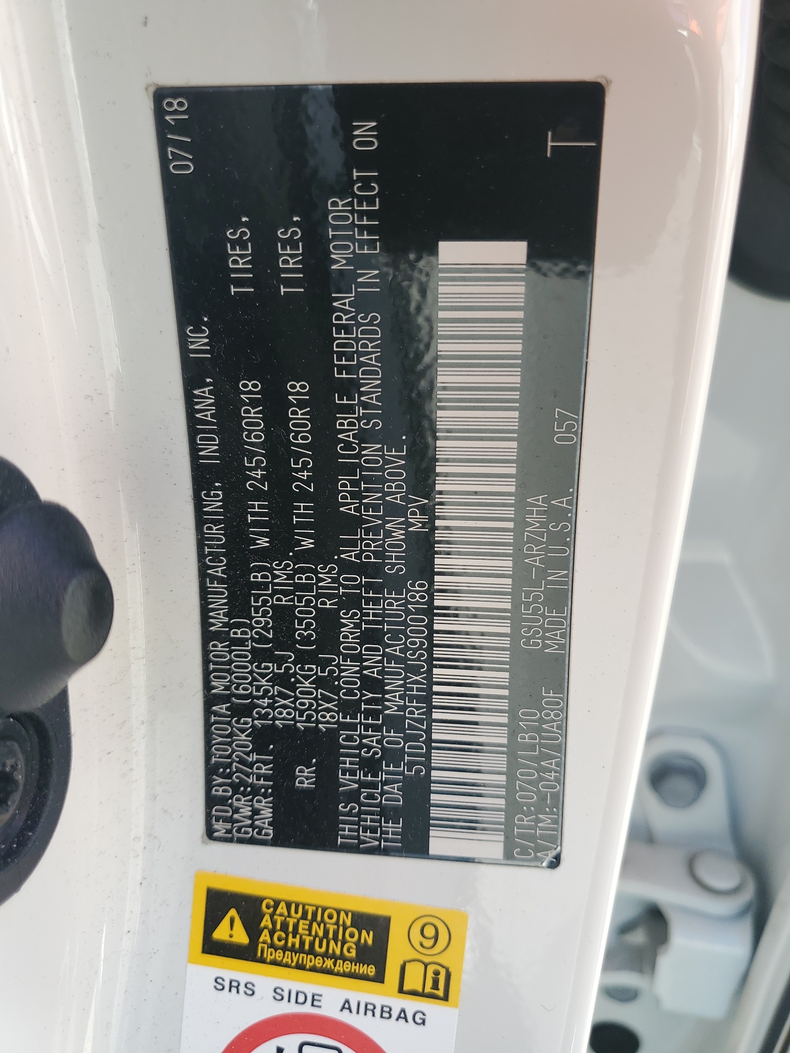 5TDJZRFHXJS900186 2018 Toyota Highlander Se