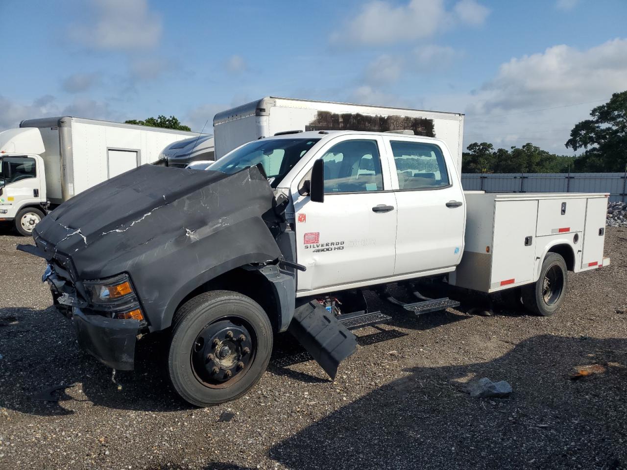 2019 Chevrolet Silverado Medium Duty for Sale in Newton, AL - Front End