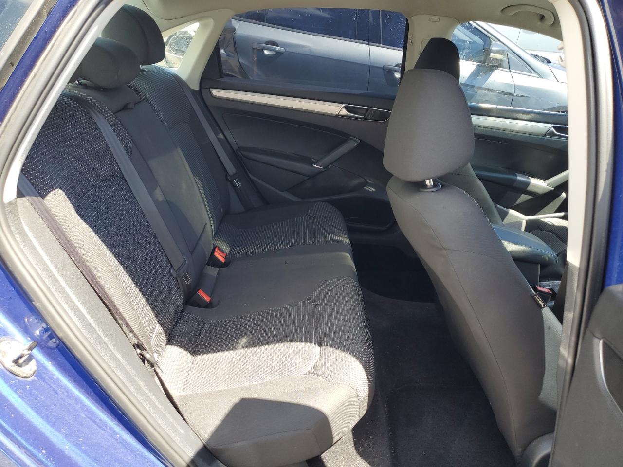 2017 Volkswagen Passat S VIN: 1VWAT7A39HC073419 Lot: 58725714