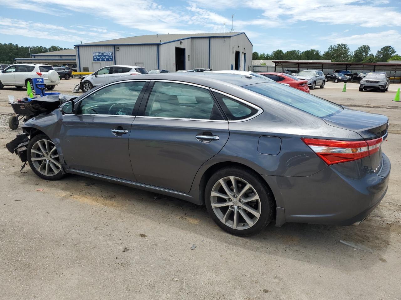 4T1BK1EB2FU163281 2015 TOYOTA AVALON - Image 2