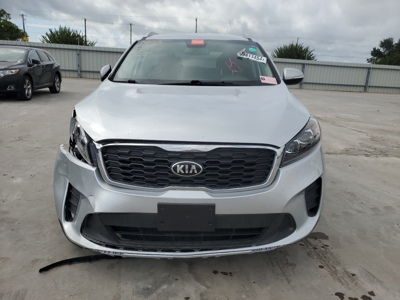 2019 Kia Sorento L vin: 5XYPG4A35KG591000