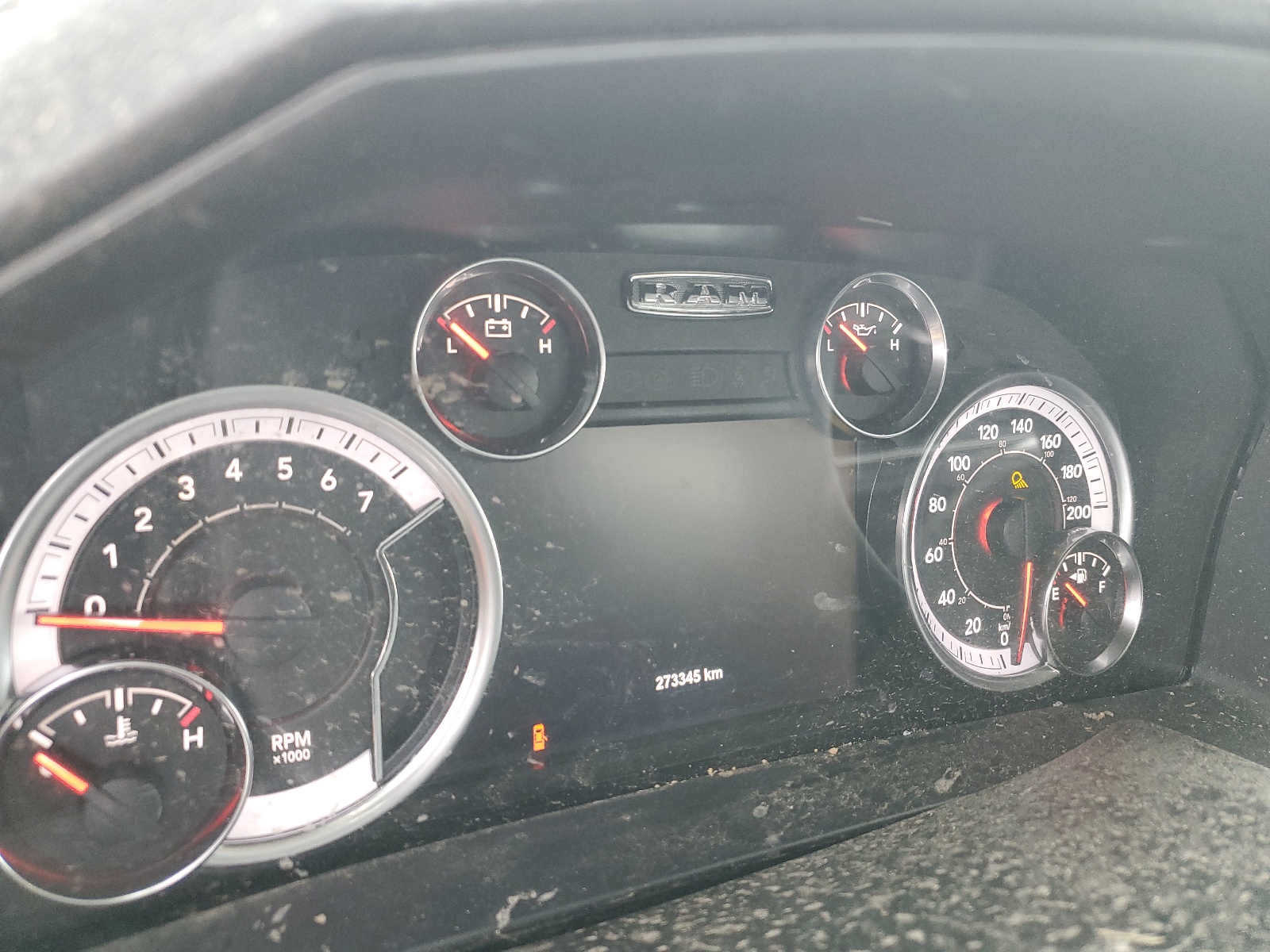 1C6RR7UT4JS203139 2018 Ram 1500 Sport