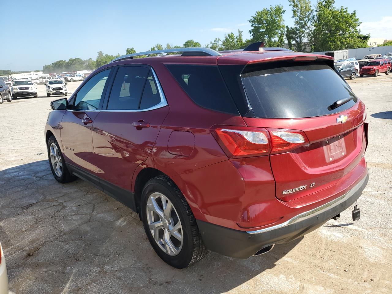 2018 Chevrolet Equinox - Image 2